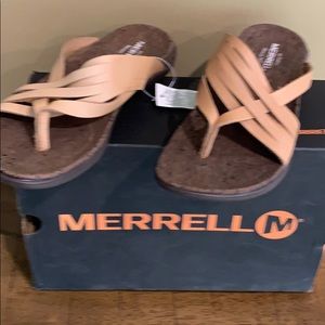 NEW. Merrell Sandals Sz 6